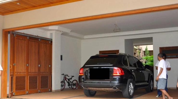 Kos Buat Garaj Kereta