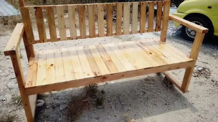 Harga Kerusi Kayu Pallet