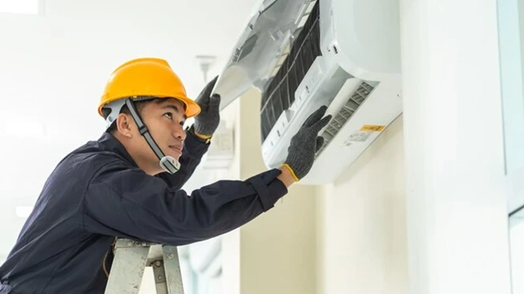 Upah Pasang Aircond Rumah