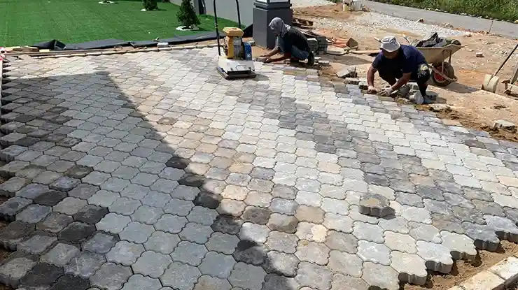Upah Pasang Batu Interlocking